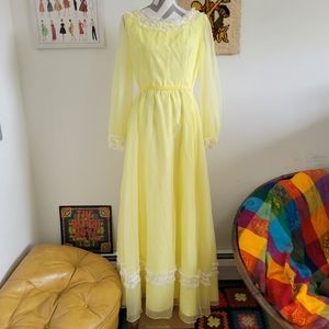 Nadine | 70s Vintage Yellow Daisy Chiffon Long Sleeve Prom Dress